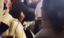 吃瓜网红打架事件视频,视频曝光惊人一幕